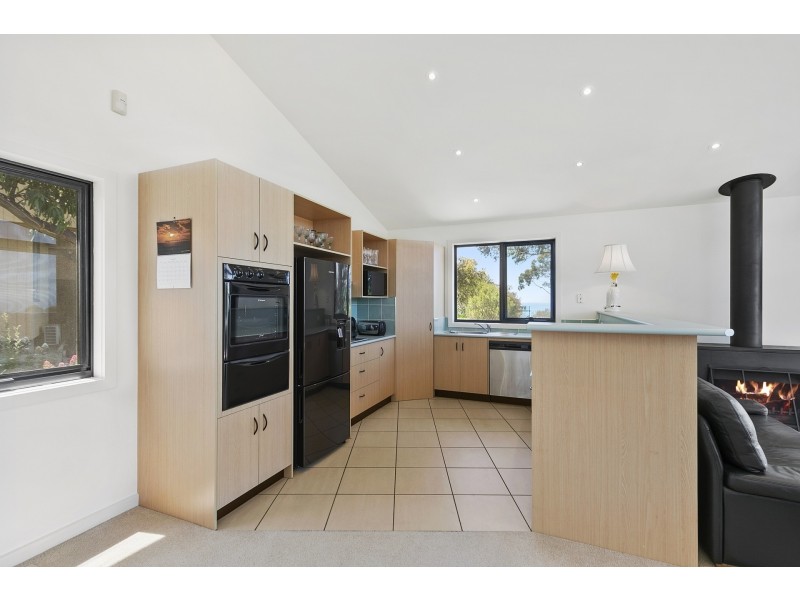 1 Skyline Court, Lorne VIC 3232