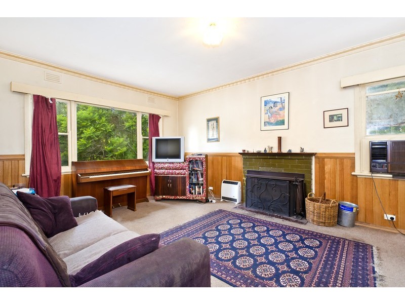 8 Hennigan Crescent, Forrest VIC 3236