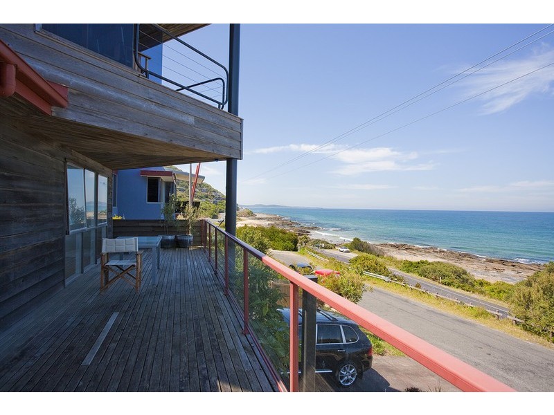 83 Hall Street, Lorne VIC 3232
