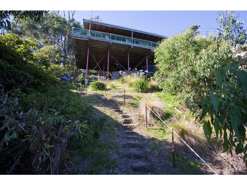 24 Iluka Avenue, Wye River VIC 3221