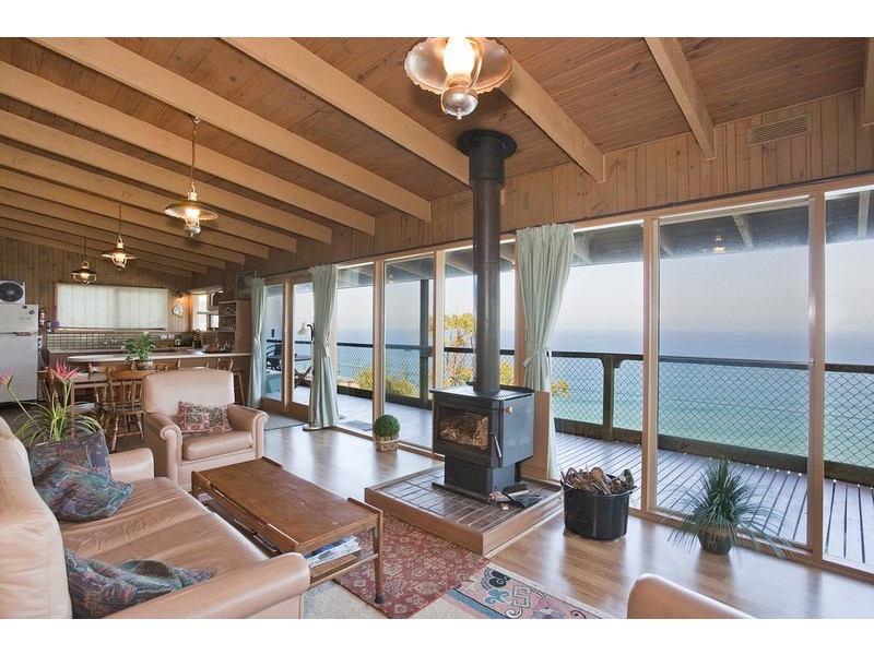 24 Iluka Avenue, Wye River VIC 3221