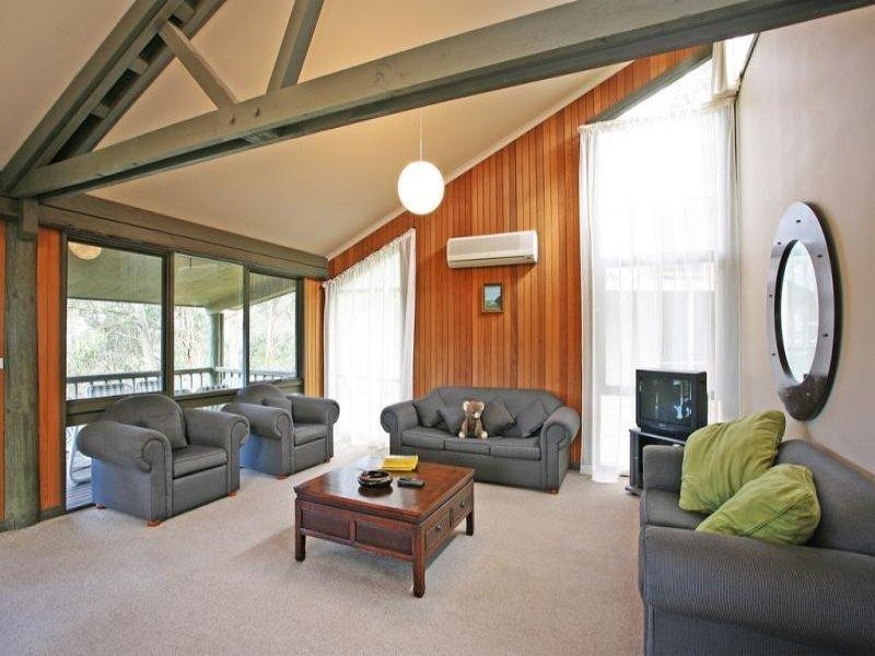 4 Gardiner Avenue, Lorne VIC 3232