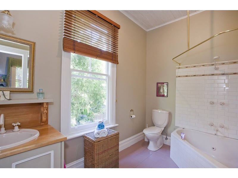 12 Gardiner Avenue, Lorne VIC 3232