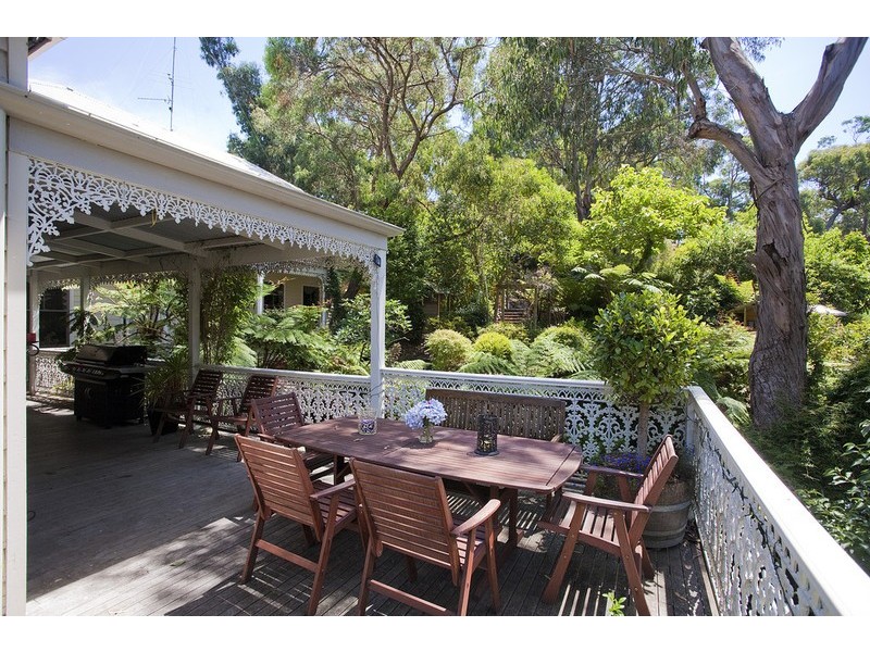 12 Gardiner Avenue, Lorne VIC 3232