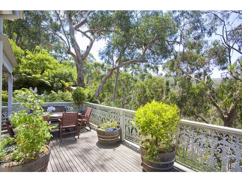 12 Gardiner Avenue, Lorne VIC 3232