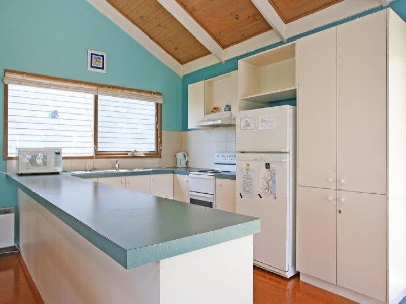 16 Normanby Terrace, Lorne VIC 3232