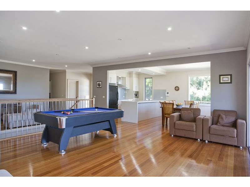 11 Richardson Boulevard, Lorne VIC 3232