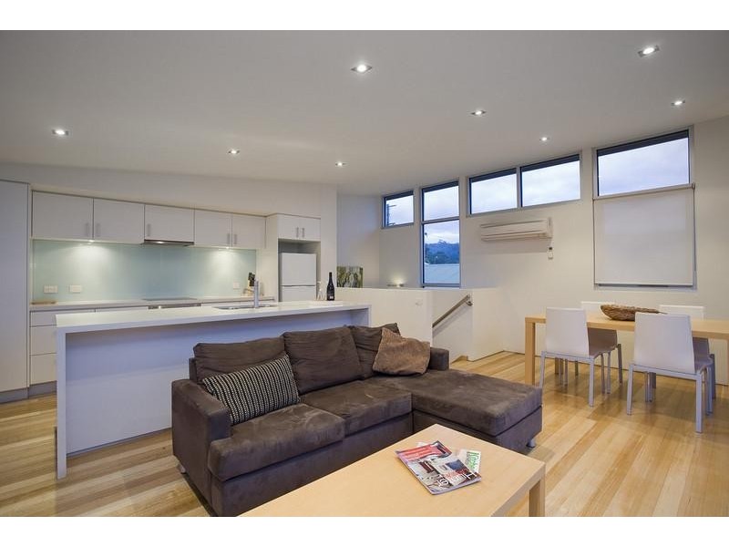 2/21 Smith Street, Lorne VIC 3232