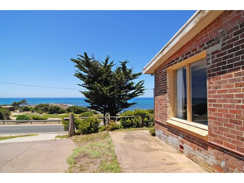 20 Ocean Road South, Lorne VIC 3232