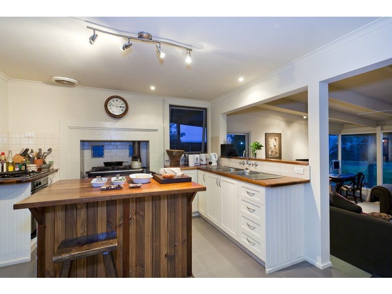 215 Aireys Inlet Road, Bambra VIC 3241