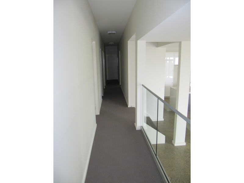 2/15 Hopetoun Terrace, Lorne VIC 3232