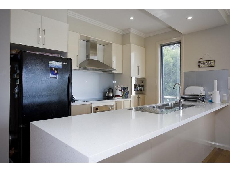 11 Richardson Boulevard, Lorne VIC 3232