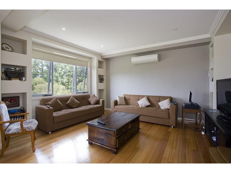 11 Richardson Boulevard, Lorne VIC 3232