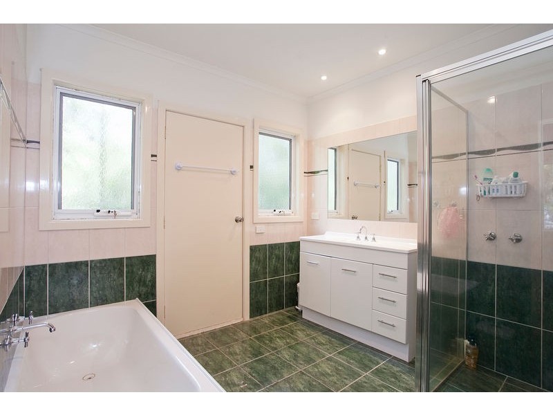 48 Waverley Avenue, Lorne VIC 3232