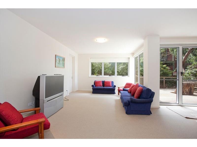 69 Charles Street, Lorne VIC 3232