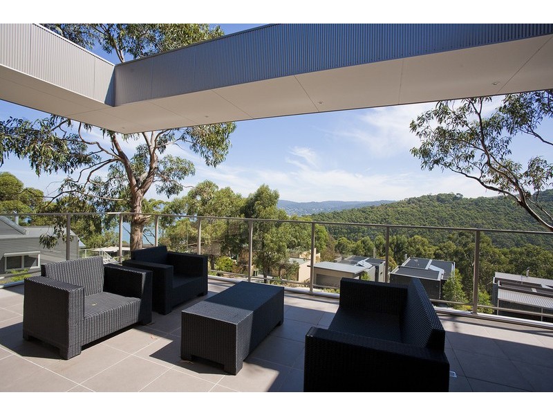 10 Skyline Court, Lorne VIC 3232