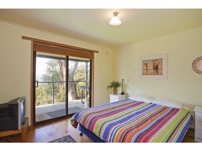 18 Gibson Avenue, Kennett River VIC 3221