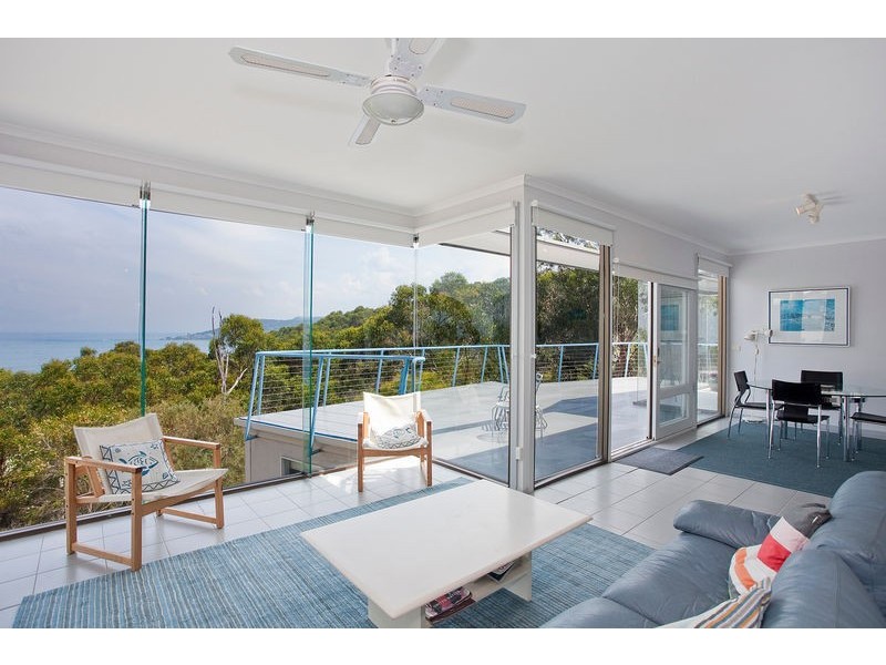 2/12 Summerhills Avenue, Lorne VIC 3232