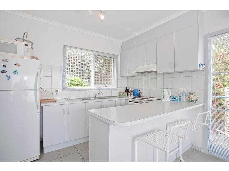 2/12 Summerhills Avenue, Lorne VIC 3232