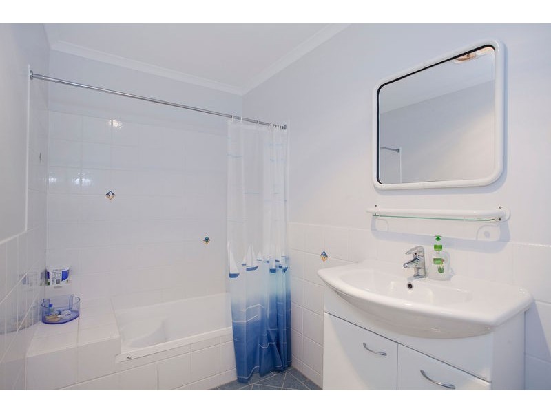 2/12 Summerhills Avenue, Lorne VIC 3232