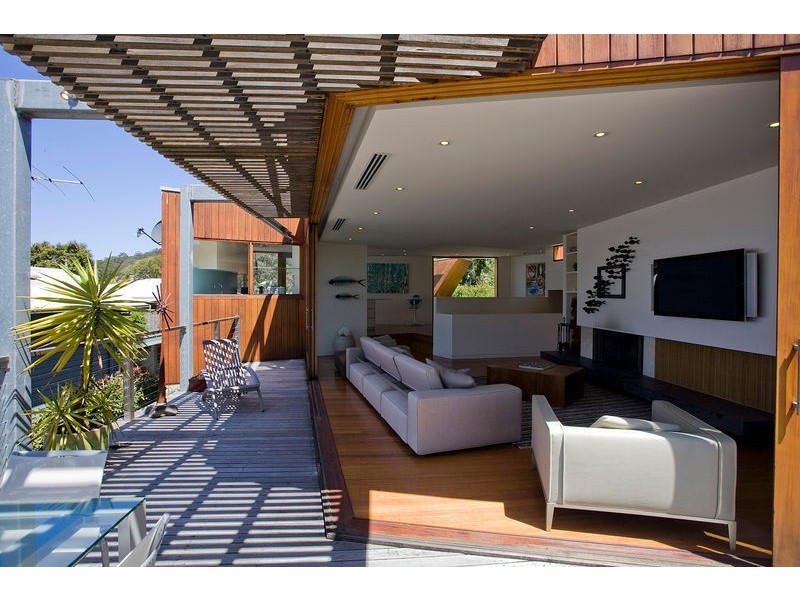 6 Fern Avenue, Lorne VIC 3232