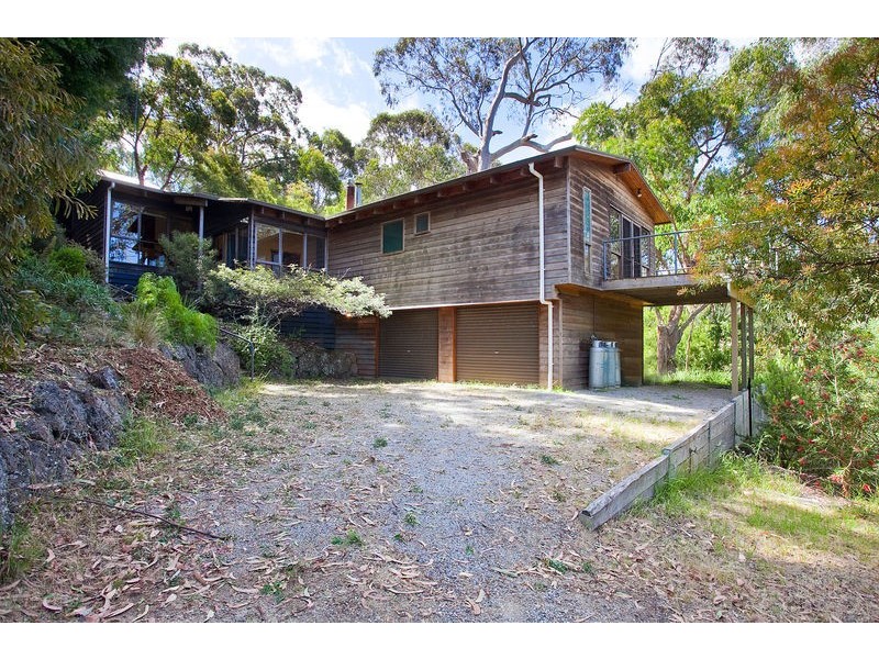 26 Richardson Boulevarde, Lorne VIC 3232
