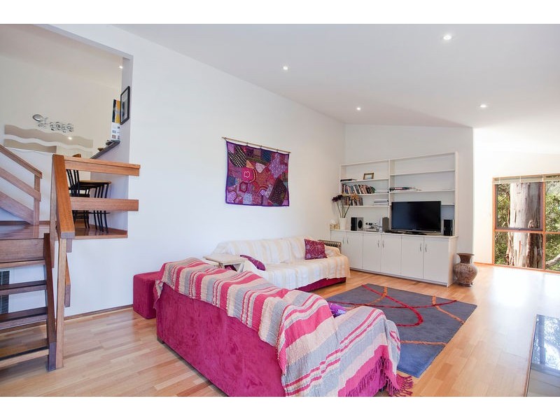 26 Richardson Boulevarde, Lorne VIC 3232