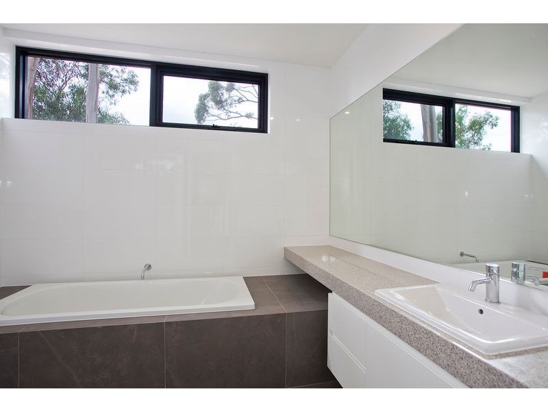 24 Toorak Terrace, Lorne VIC 3232