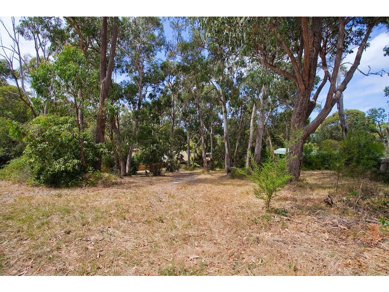 1-3/13-15 Normanby Terrace, Lorne VIC 3232