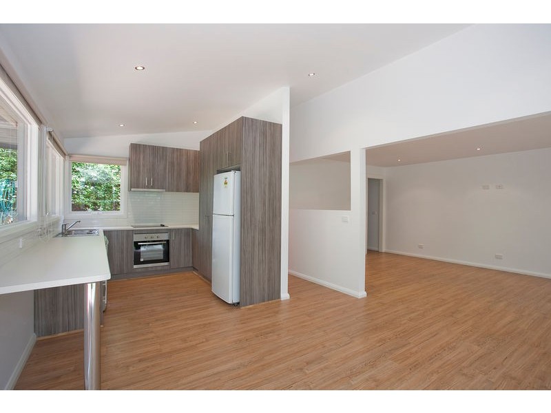 1/6 Richardson Boulevard, Lorne VIC 3232