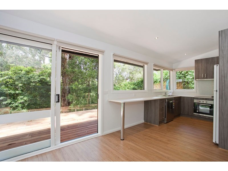 1/6 Richardson Boulevard, Lorne VIC 3232