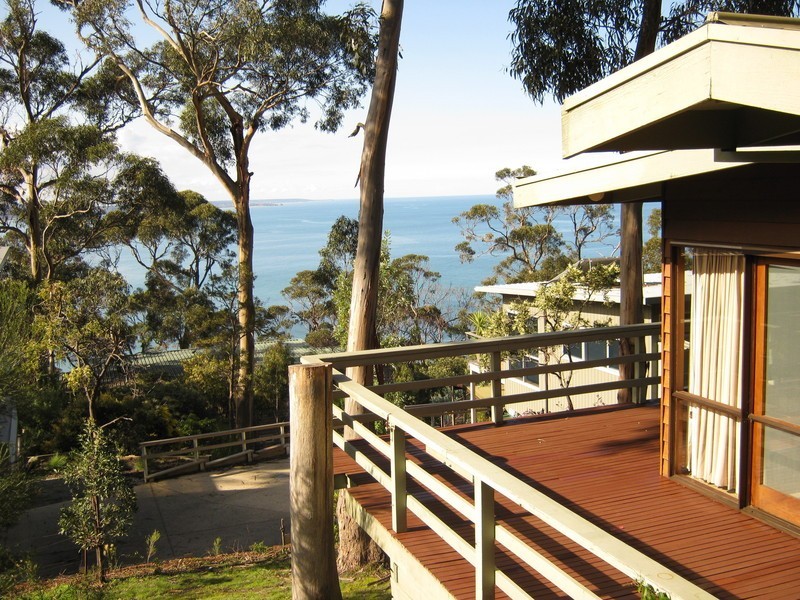 26 Francis, Lorne VIC 3232