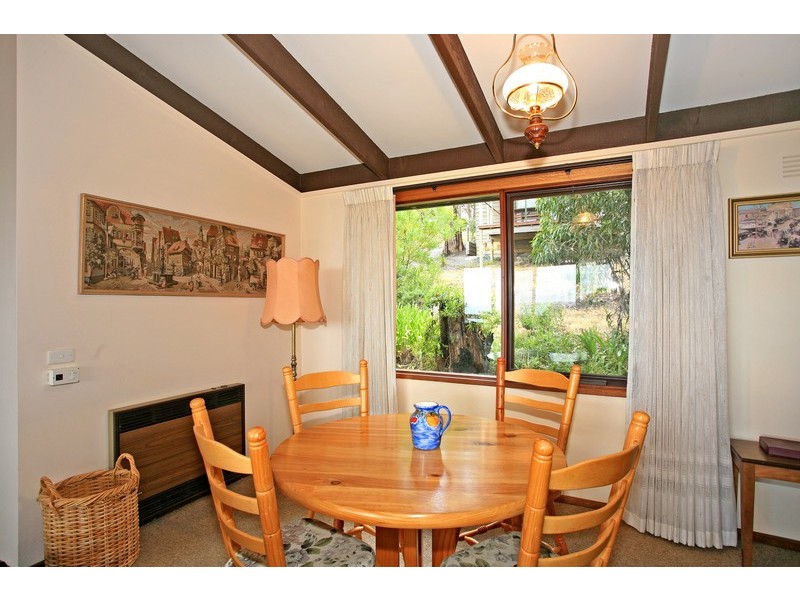 26 Francis, Lorne VIC 3232