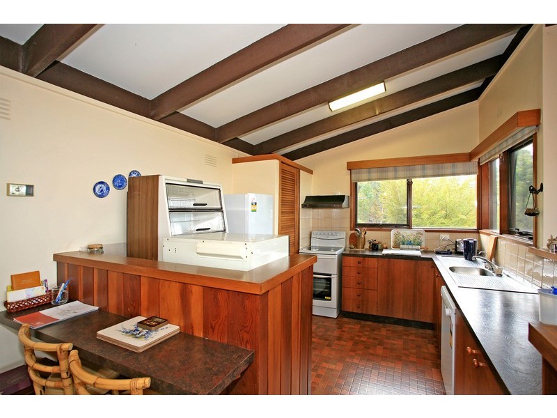 26 Francis, Lorne VIC 3232