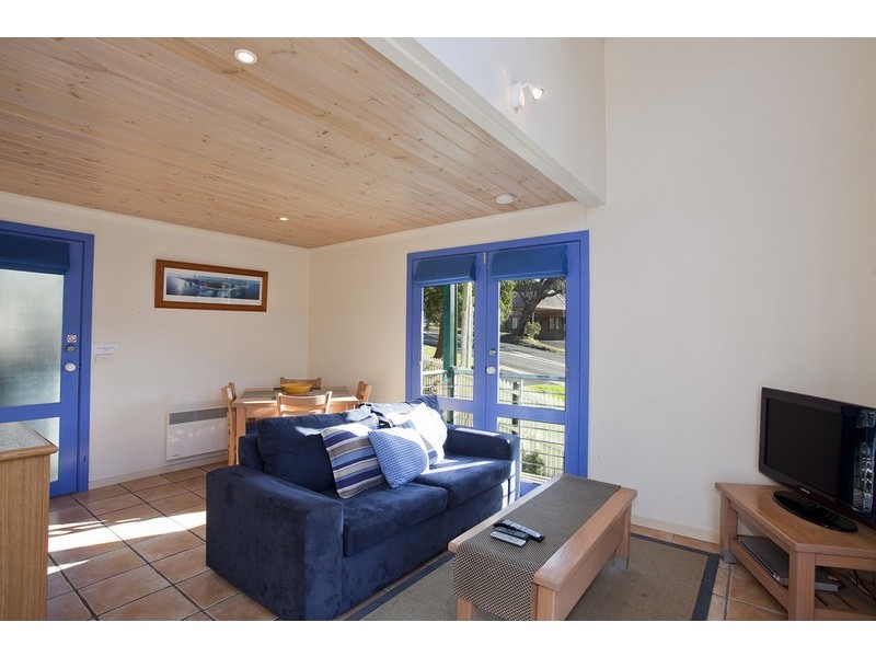 15/22-28 Mountjoy Parade, Lorne VIC 3232