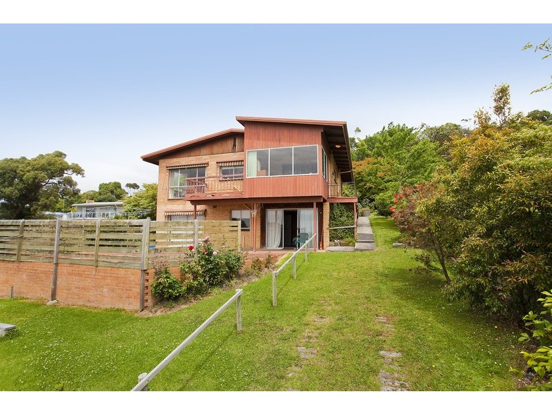 12 Neade Street, Lorne VIC 3232