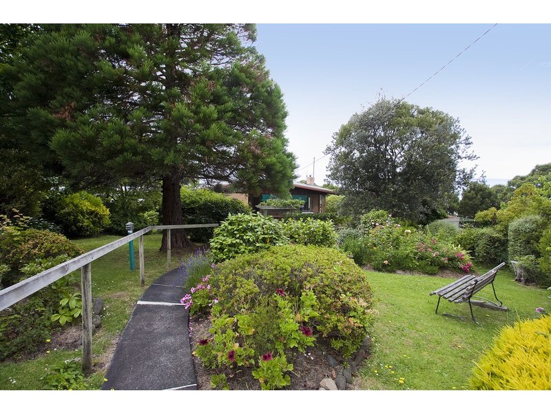 12 Neade Street, Lorne VIC 3232