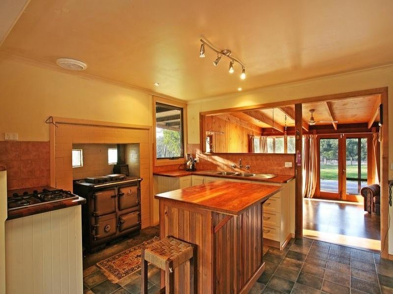 215 Aireys Inlet Road, Bambra VIC 3241