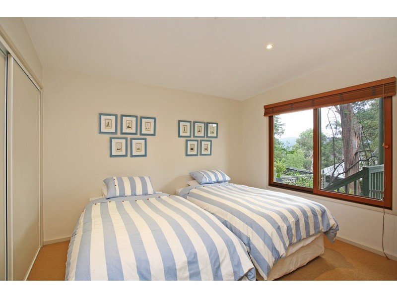 14a Charles Street, Lorne VIC 3232