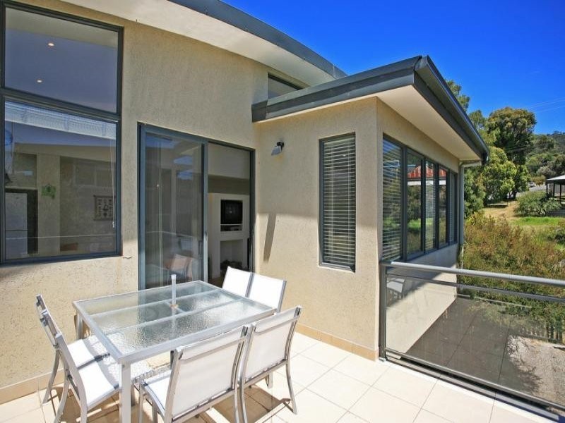 2/8 Grove Road, Lorne VIC 3232