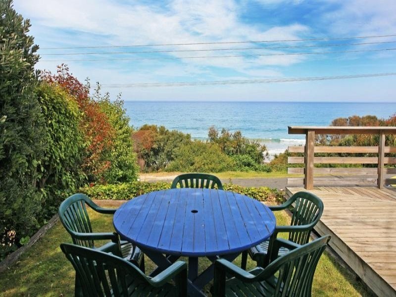 55 Hall Street, Lorne VIC 3232