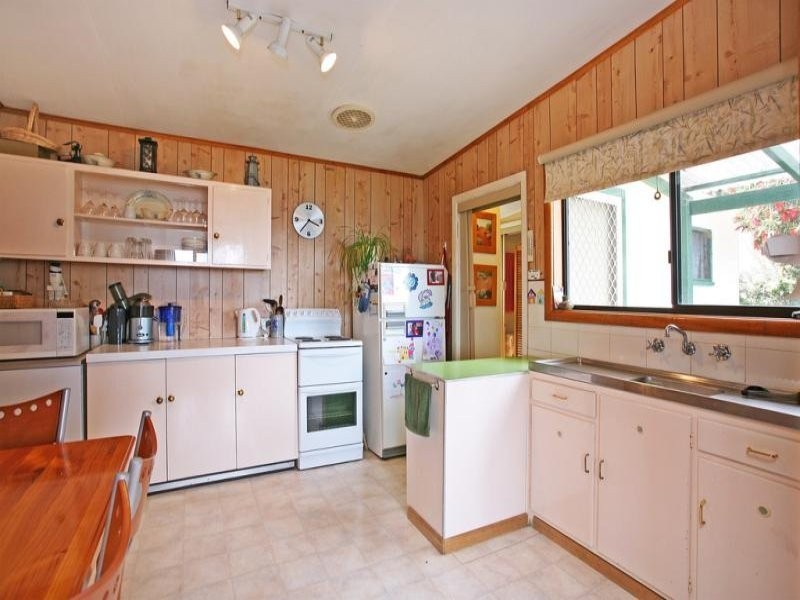 55 Hall Street, Lorne VIC 3232