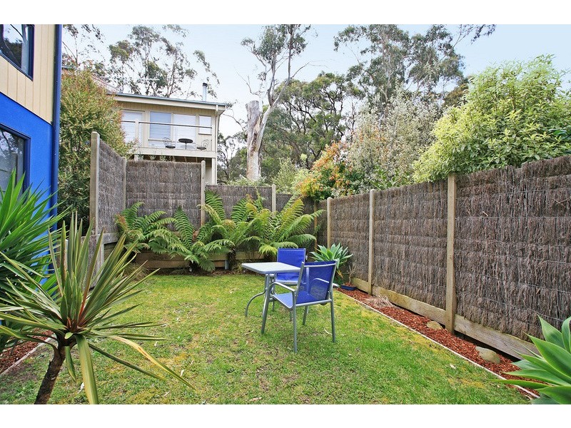 22 Normanby Terrace, Lorne VIC 3232