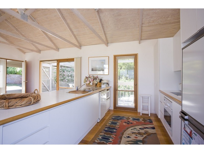 9 Summerhills  Avenue, Lorne VIC 3232