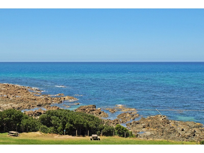 20 Ocean Road South, Lorne VIC 3232