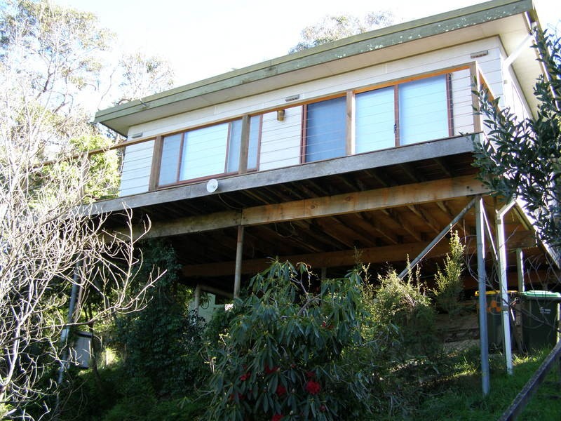 12 Waverley Avenue, Lorne VIC 3232