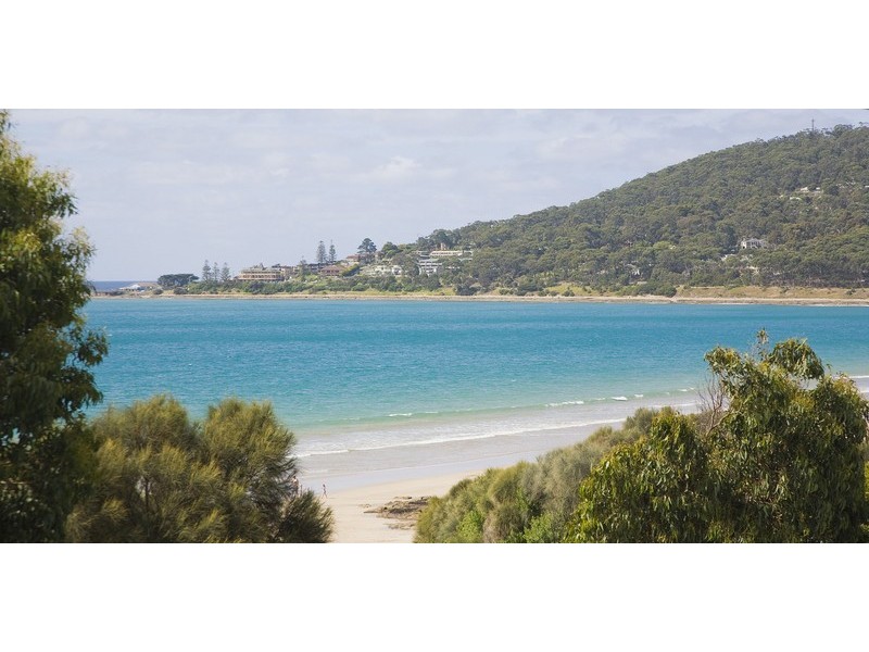 63 Ocean  Road, Lorne VIC 3232