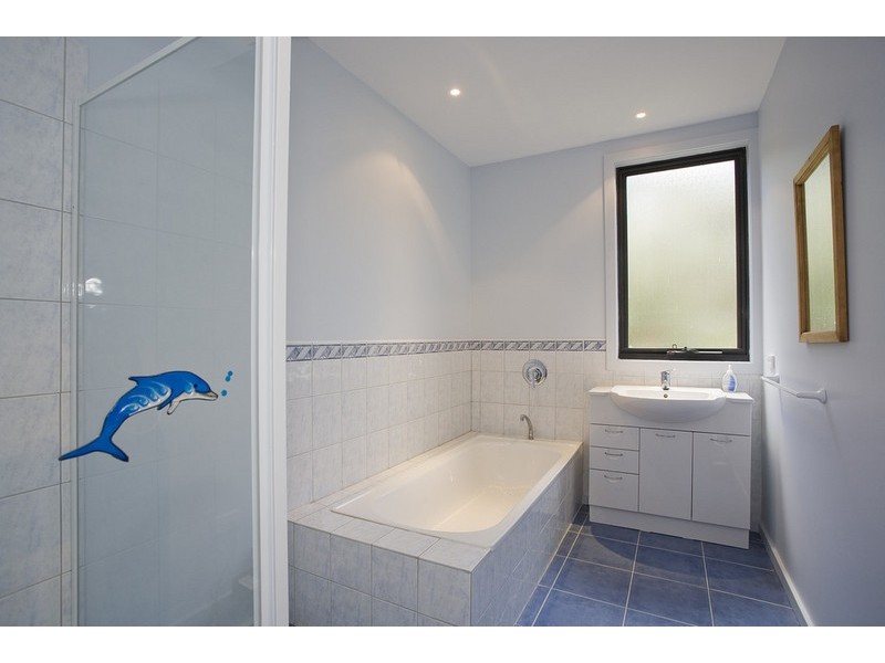 3A Alpha  Terrace, Lorne VIC 3232