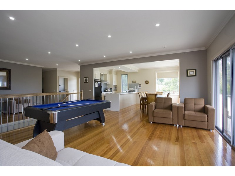 11 Richardson Boulevard, Lorne VIC 3232