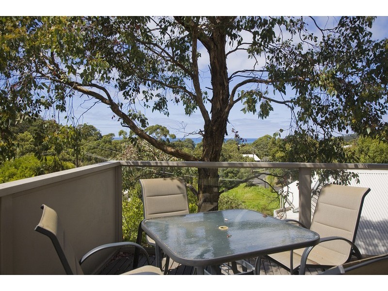 2/17 Richardson Boulevard, Lorne VIC 3232